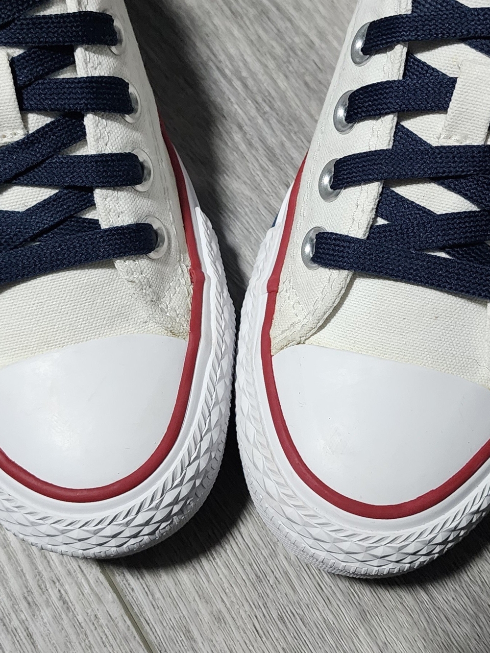 Converse Chuck Taylor All Star Low Top White Sneakers Womens Size 7 - Picture 3 of 8